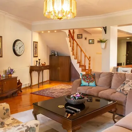 Spacious Detached House With Garden In Izmir * Ulucak
