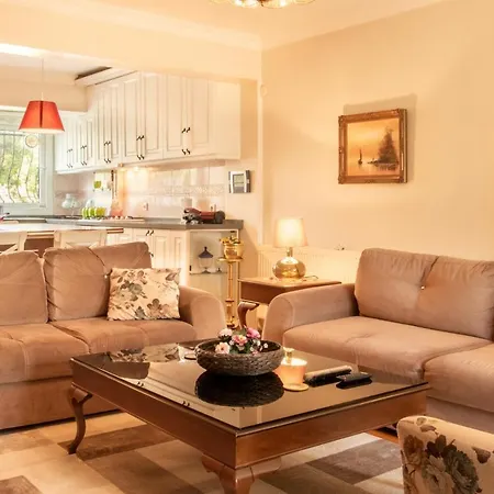 Spacious Detached House With Garden In Izmir Apartment *
